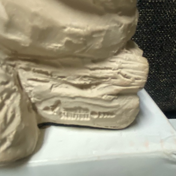 Austin Sculptures “First Love” Figurine - Picture 7 of 16